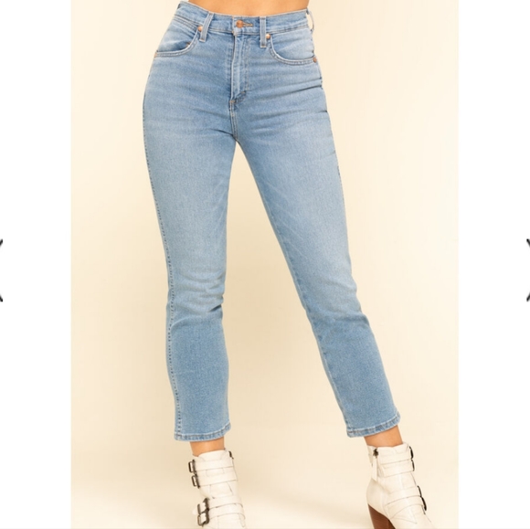 Wrangler Denim - Wrangler Modern Women's Light Vintage Heritage Straight Jeans